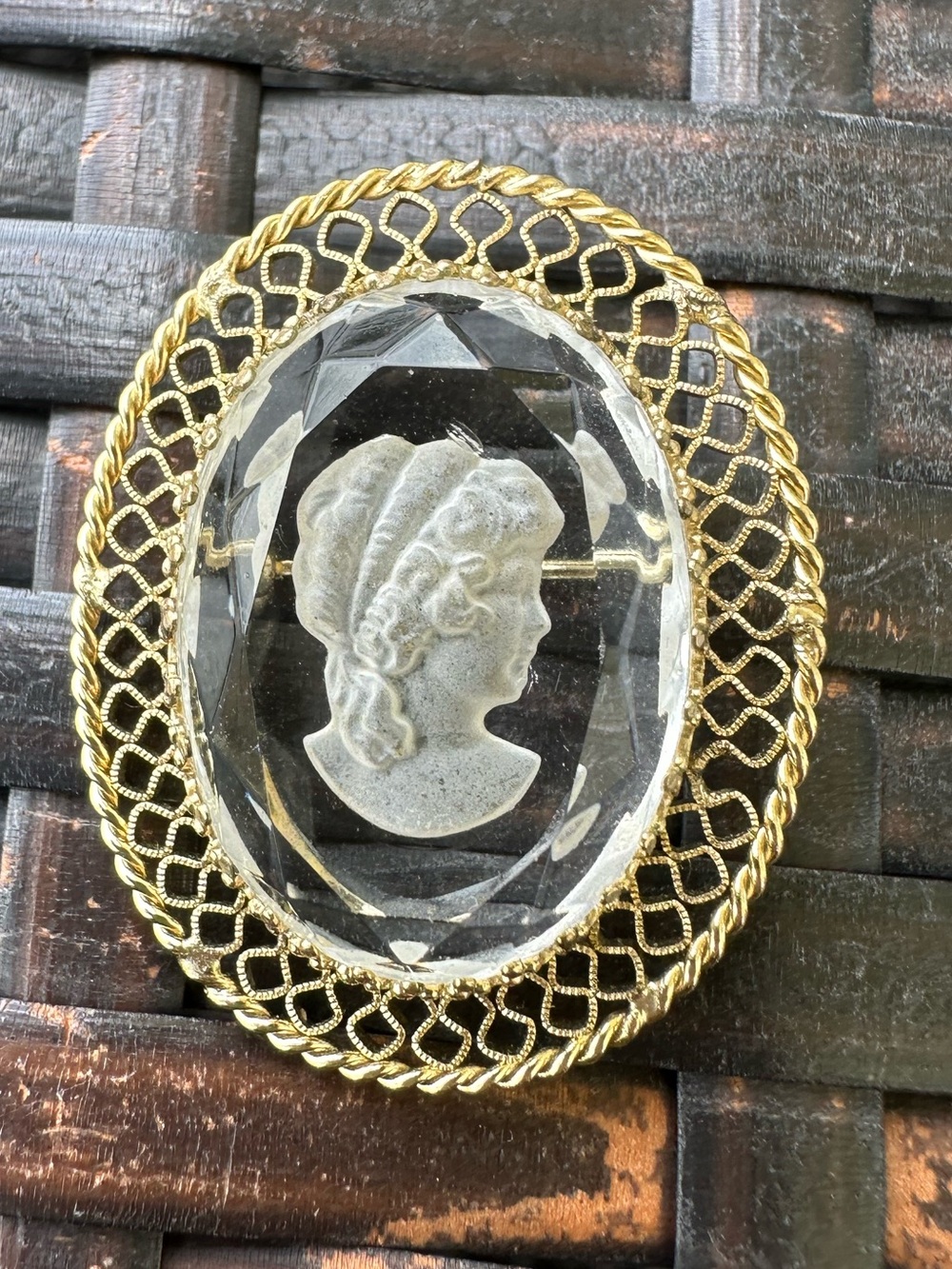 Crystal Glass Reverse Carved Intaglio Woman Profile Cameo Brooch Silver Tone